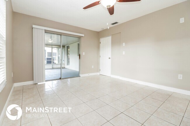 Building Photo - 3707 Mexicali St