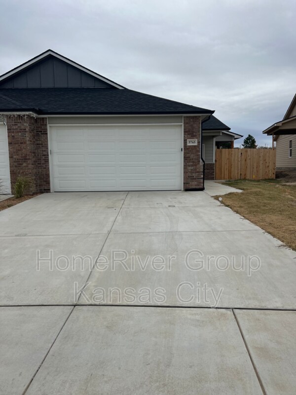5765 E Bristol St, Bel Aire, KS 67220 House for Rent in Bel Aire, KS
