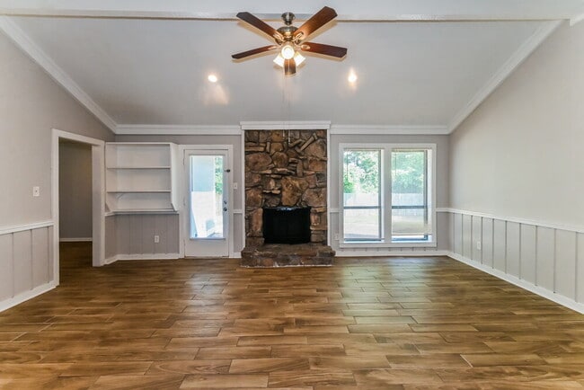 Building Photo - 8182 Valley Ridge Trail