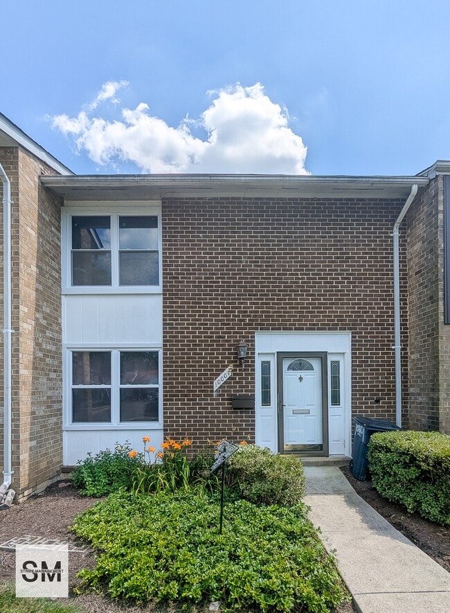 Photo - 10001 Campus Way S Townhome