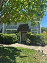 Building Photo - 8 Miramonte Dr