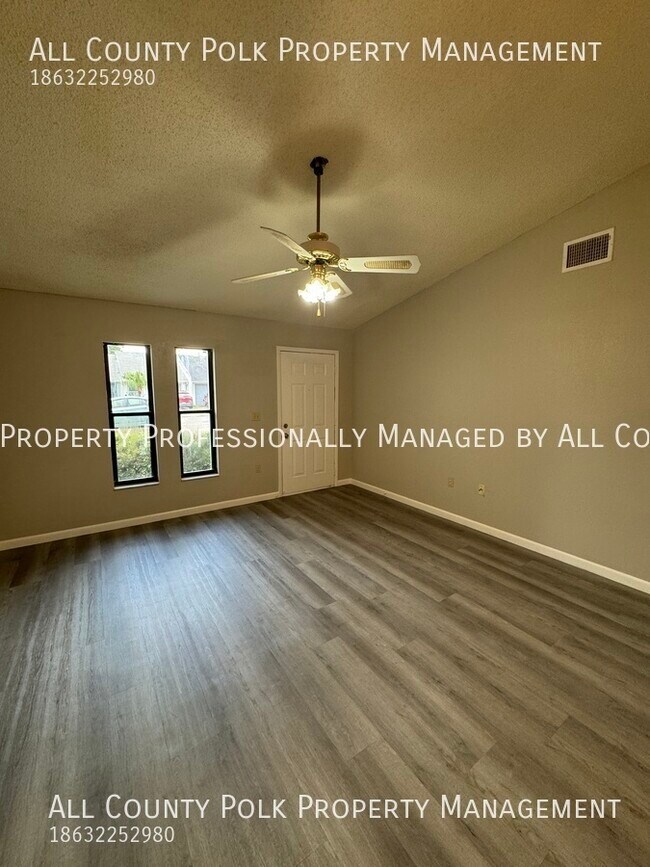 Building Photo - Excellent 2 Bedroom Duplex in Lakeland for...