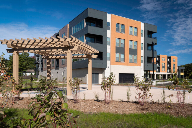 Building Photo - Harbor View Apartments