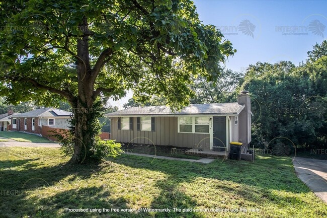 Building Photo - 4809 Farley Ave