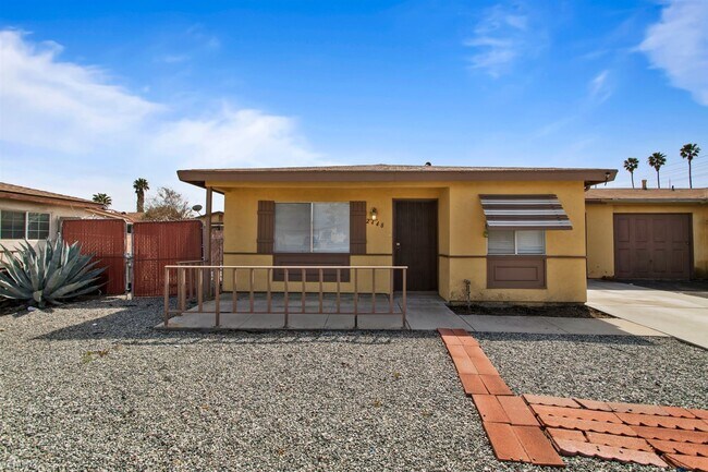 Building Photo - 3 br, 1 bath House - 2448 San Bernardo Avenue