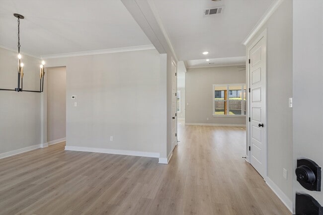 Building Photo - 531 Laurel Pk Dr