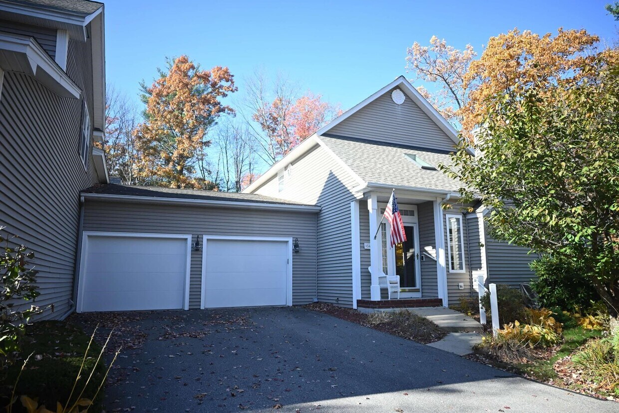 Primary Photo - 34 Crimson Glory Ln