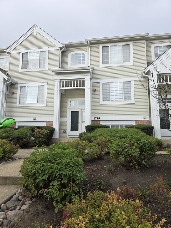 Building Photo - 1719 Sienna Ct