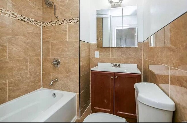 Building Photo - 6 Jardine Pl