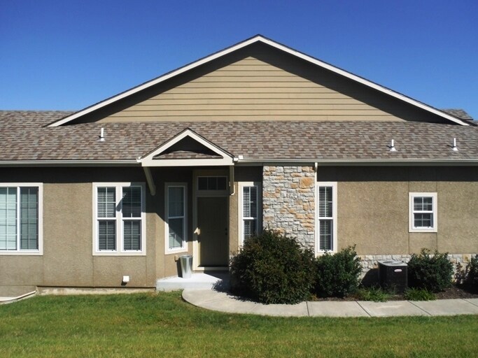 Primary Photo - 11137 S Woodsonia Dr