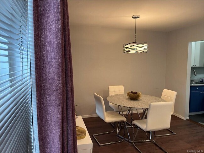 Building Photo - 11 Balint Dr