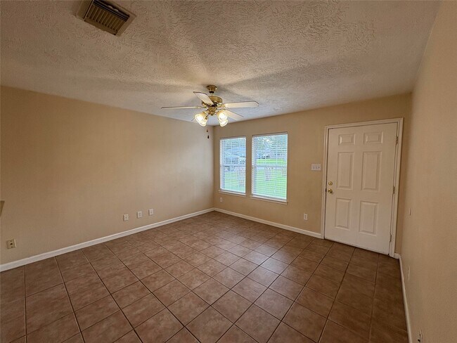 Foto del edificio - 14129 Broken Arrow Dr