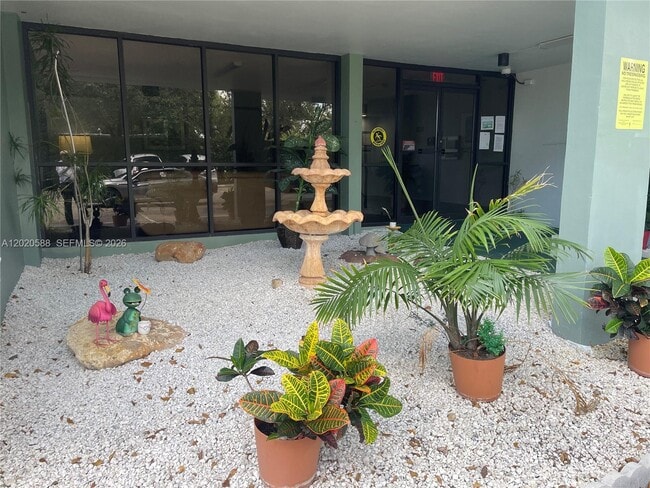 Foto del edificio - 2731 Taft St