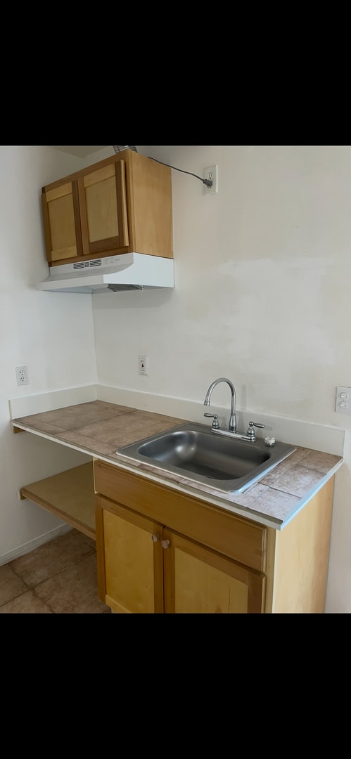 Building Photo - 1 Bed | 1 Bath | 400 Sq Ft | Studio/ADU