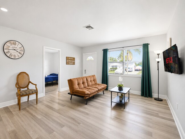 Building Photo - 4862 Andros Dr