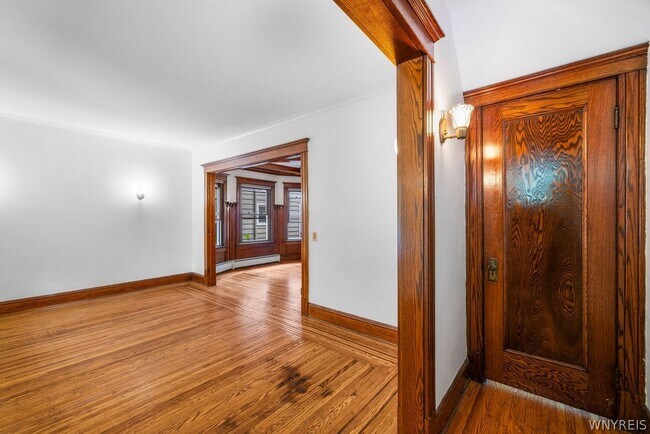 Foto del edificio - 845 Potomac Ave