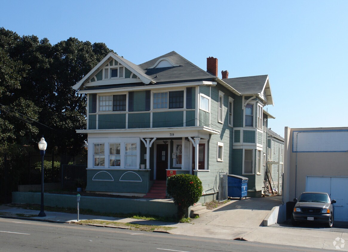 Primary Photo - 719-729 14th St