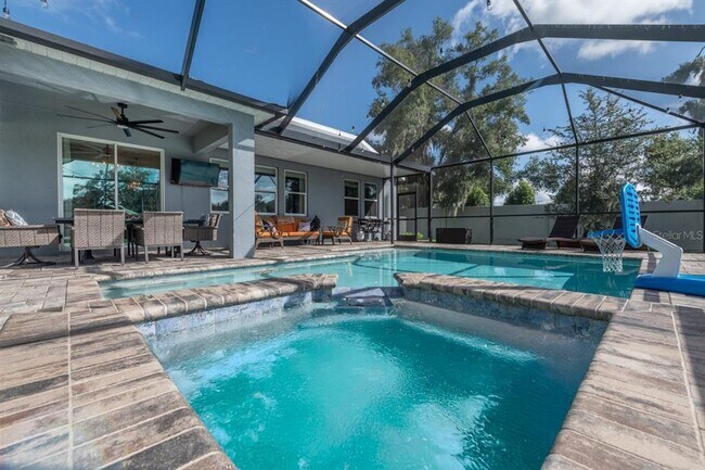 Foto del edificio - 10704 Whitland Grove Dr