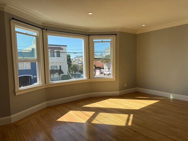 Foto del edificio - 806 42nd Ave