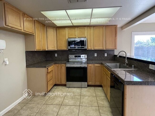 Building Photo - 7827 Deer Meadow Dr