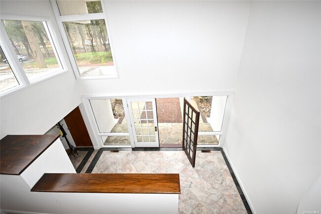 Building Photo - 3 Mill Pond Ln