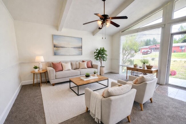 Foto del edificio - 1003 Robinhood Ln