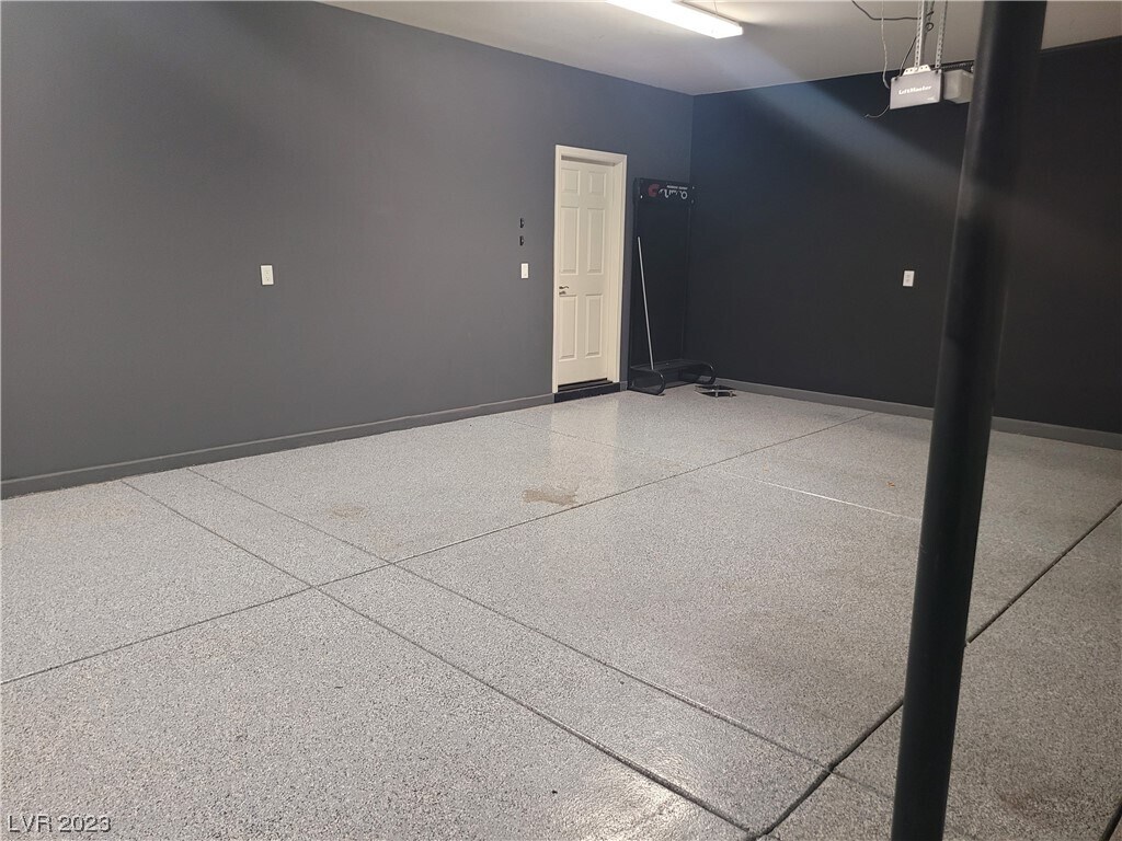 Foto principal - 6444 Mt Eden Ave