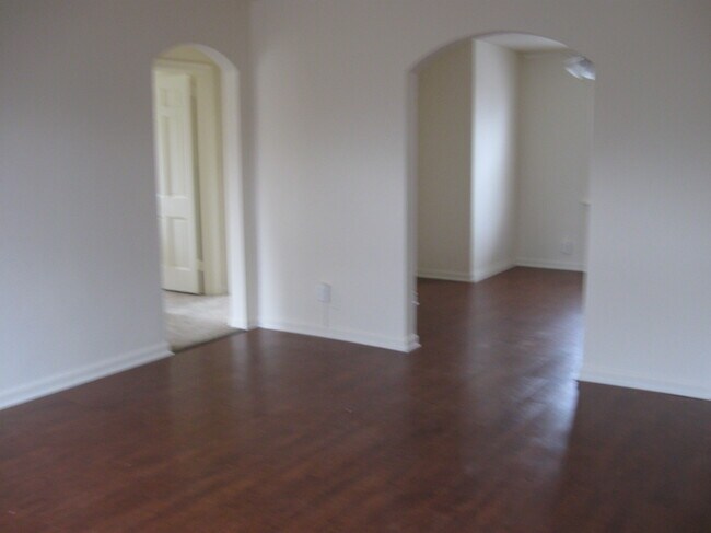 Foto del edificio - 657 Southcrest Ct