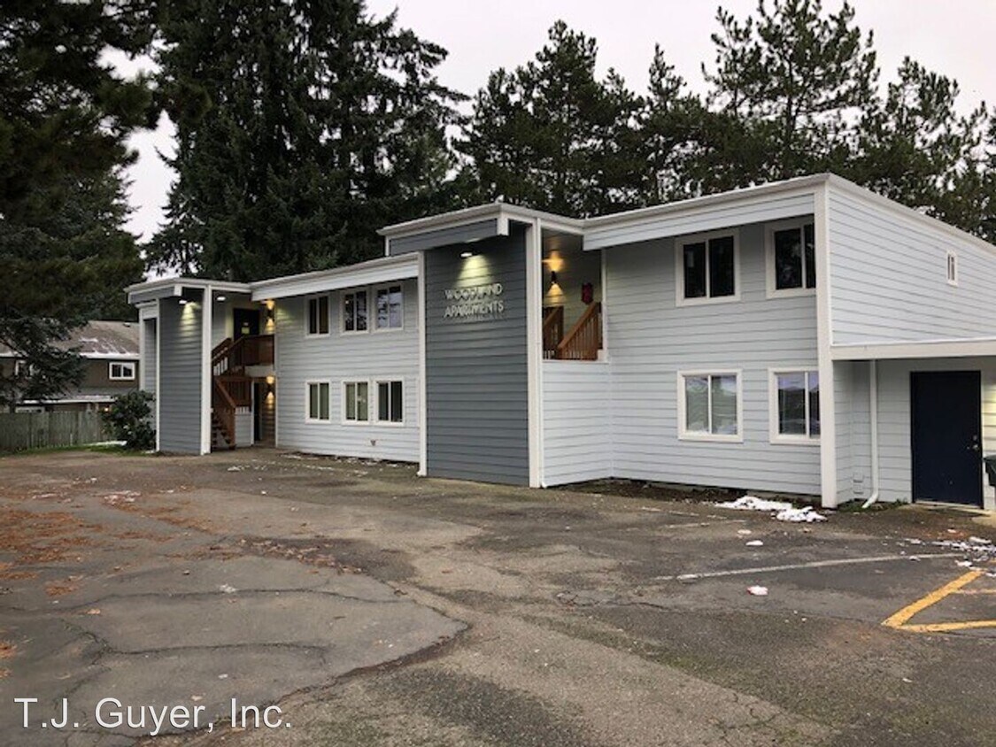 Primary Photo - 712 Enterprise Dr NE