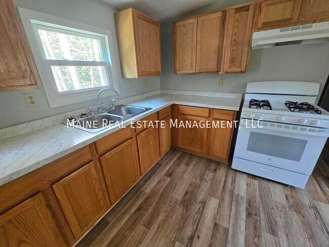 Building Photo - 47 Sweet Fern Dr