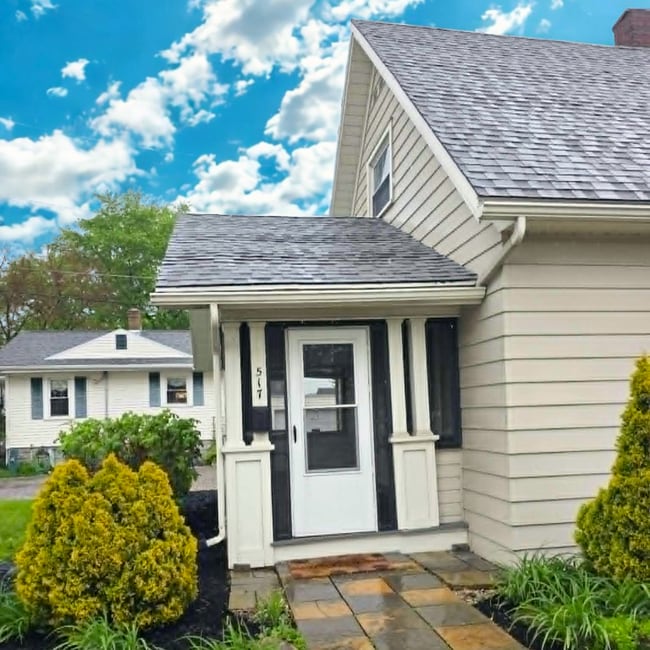 Building Photo - Large yard and quiet location in Findlay