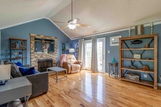 Building Photo - 939 Drum Ln