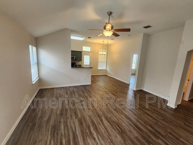 Foto del edificio - 2932 Oakshire St