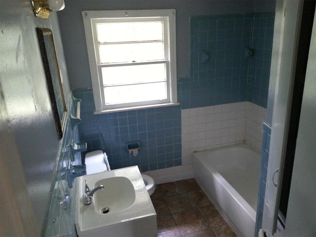 Building Photo - 4123 El Paso St