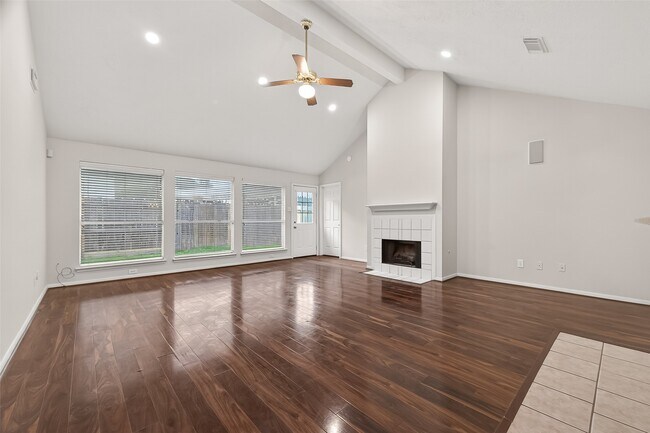 Foto del edificio - 2002 Foundary Dr