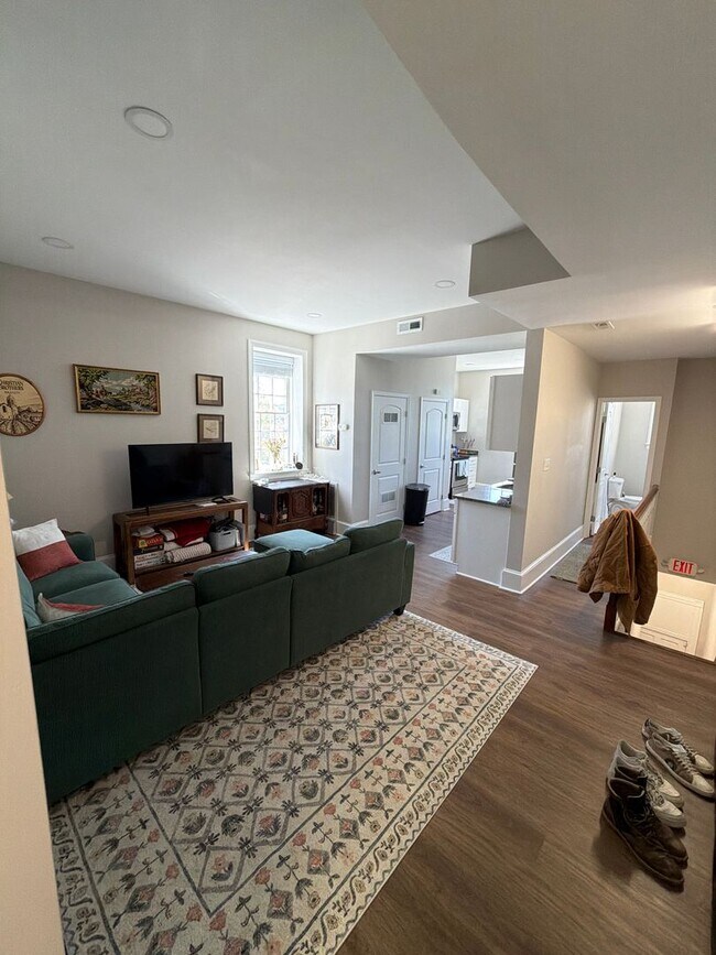 Foto del edificio - 1203 W Main St