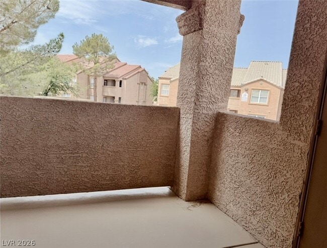 Building Photo - 1150 N Buffalo Dr