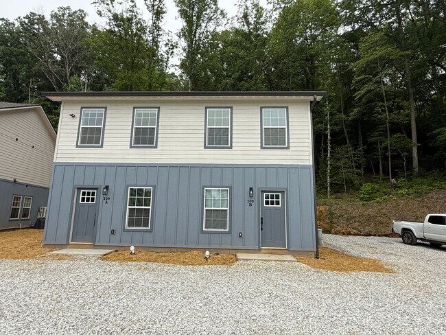 Foto del edificio - Built in 2025 - 2 Bedroom 2.5 Bath