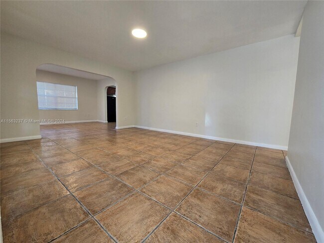 Building Photo - 1401 NW 115th St