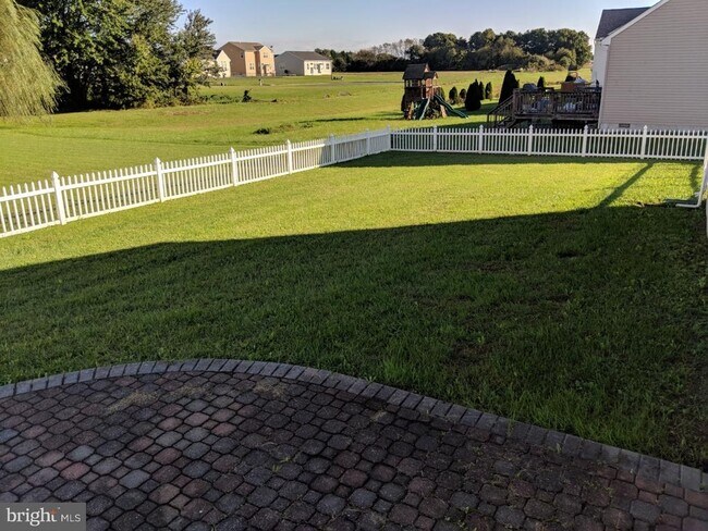 Foto del edificio - 196 Kings Mill Dr