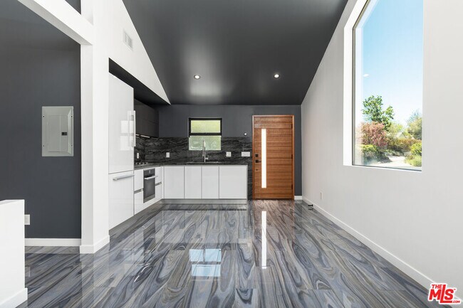 Foto del edificio - 2652 Lisco Pl