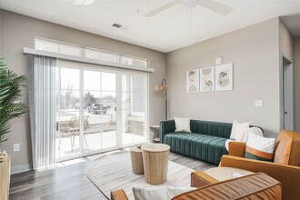 Building Photo - 5825 Sunset Wy