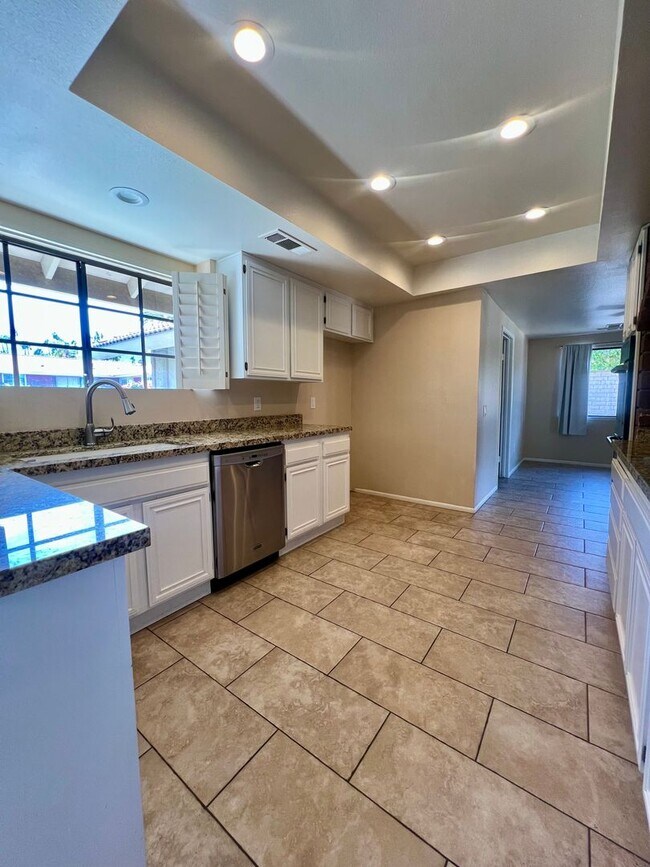 Foto del edificio - AVAILABLE NOW! 3 Bedroom 2.5 Bathroom Home...