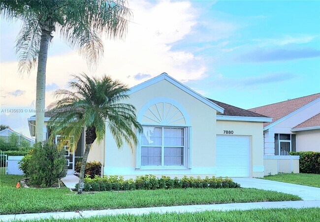 Foto del edificio - 7880 Mansfield Hollow Rd