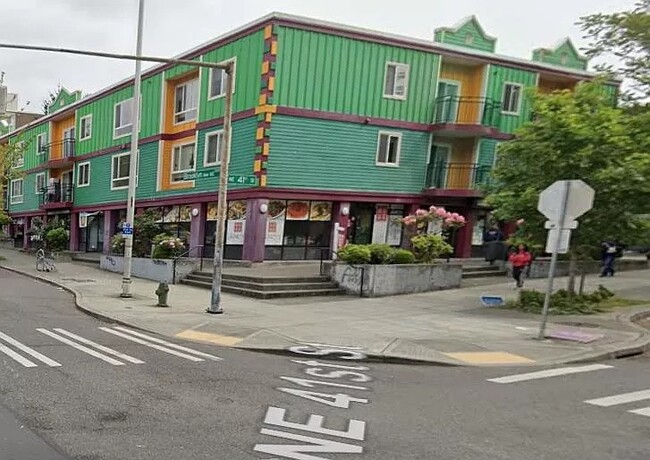 Foto del edificio - 4106 Brooklyn Ave NE