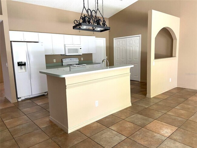 Foto del edificio - 1730 Sumatra Ave