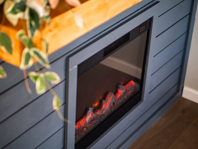 Foto del edificio - 4861 Pineview Dr