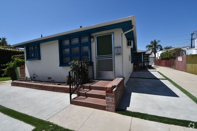Building Photo - 10843 Peach Grove St