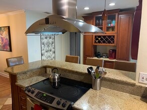 Building Photo - 16204 Parkside Dr