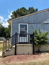 Building Photo - 2105 Cotton Cir